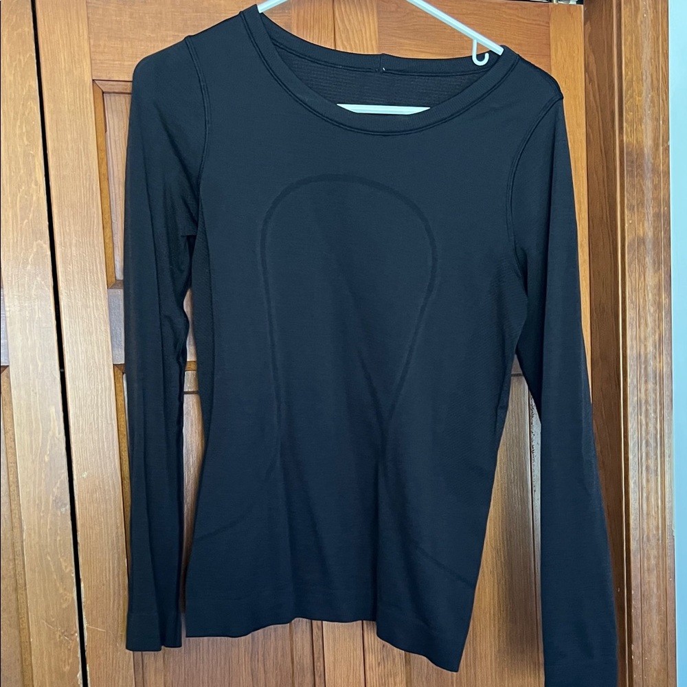 lululemon athletica Black Long-Sleeve Scoop-Neck Top